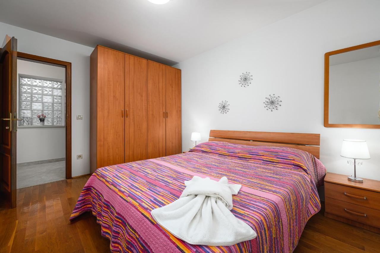 Stancija Amorozo 6 Poreč Buitenkant foto