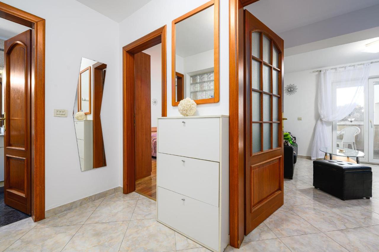Stancija Amorozo 6 Poreč Buitenkant foto